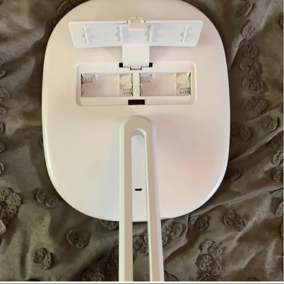 ⭐️PRICE FIRM⭐️ Impressions vanity mirror - Picture 6 of 6